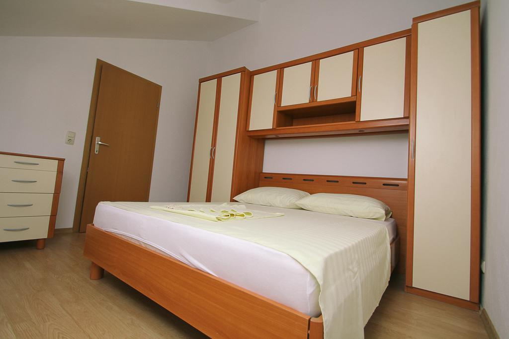 Apartments&Room Babic Kaštela Buitenkant foto